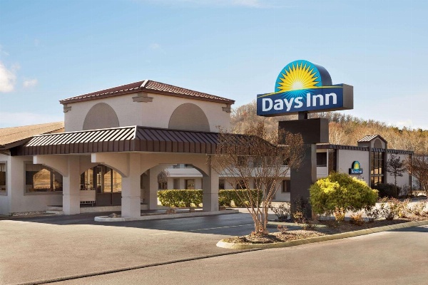 Days Inn by Wyndham Oak Ridge Knoxville image 2