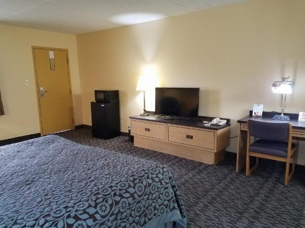 Days Inn by Wyndham Oak Ridge Knoxville image 25